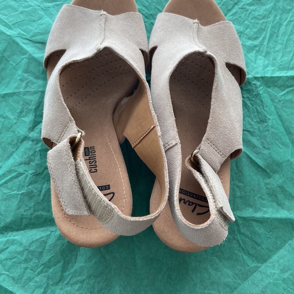 Sandals - Picture 2 of 6